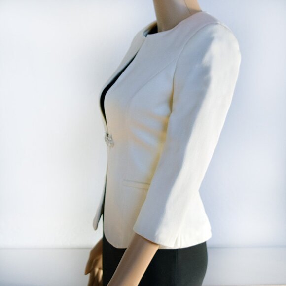 Open Front Cropped Suit Jacket - Picture 8 of 16